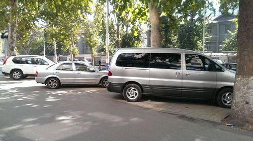 違章停車被拖壞，就該自認(rèn)倒霉？告訴車主如何獲得賠償