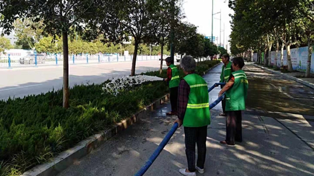 扮靚城市，為國(guó)慶增光添彩