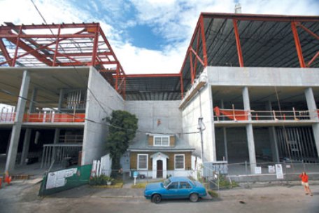 沒有最牛，只有更牛!全球超牛釘子戶大集合! (9)