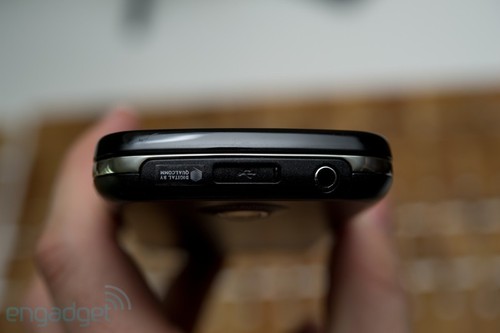 4寸大屏側(cè)滑全鍵盤(pán) 三星Epic 4G初解析 